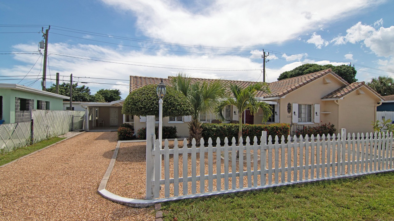 Photo of Outdoor in Riviera Beach