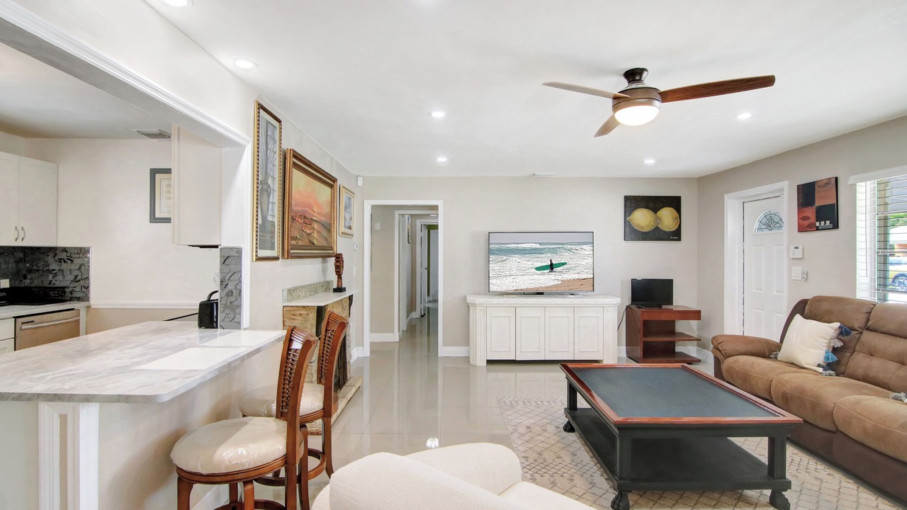 Photo of Livingroom in Riviera Beach