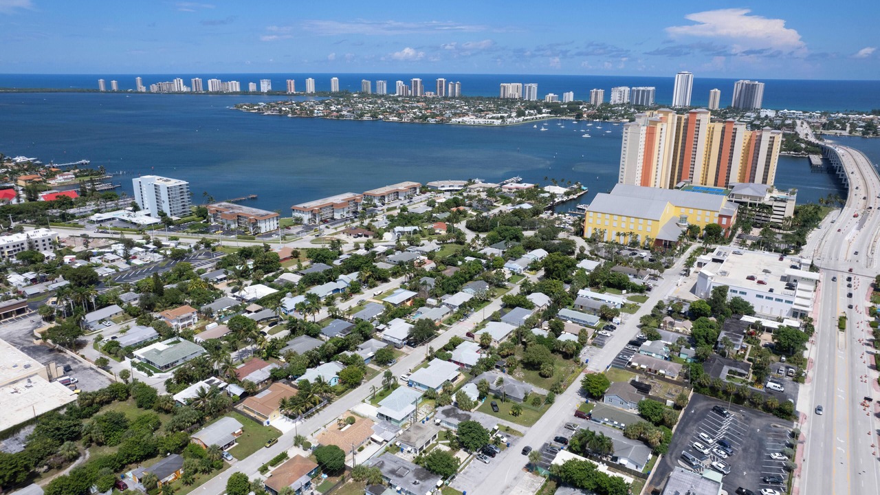 Photo of Outdoor in Riviera Beach