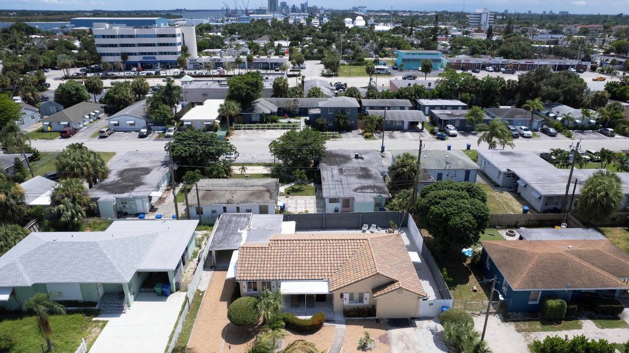 Photo of Outdoor in Riviera Beach
