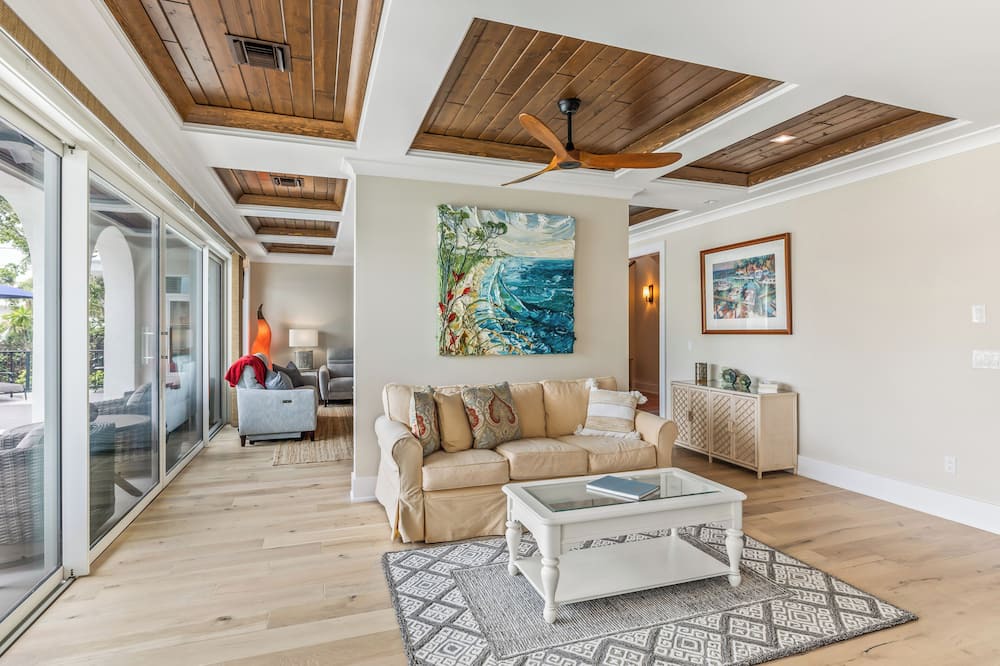 Photo of Livingroom in Boca Grande