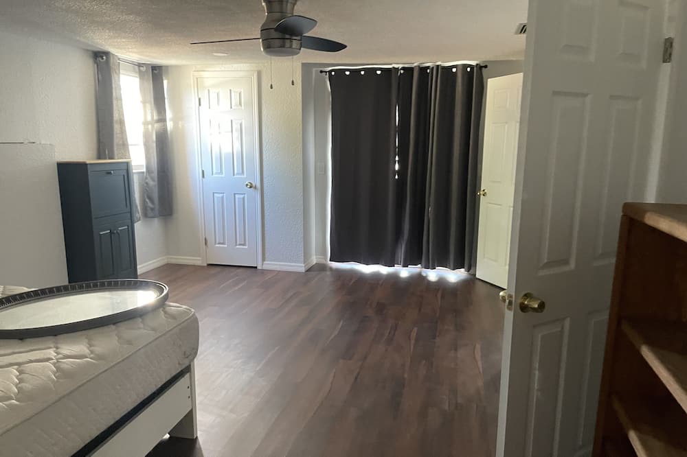 Photo of Bedroom in Jasmine Lakes
