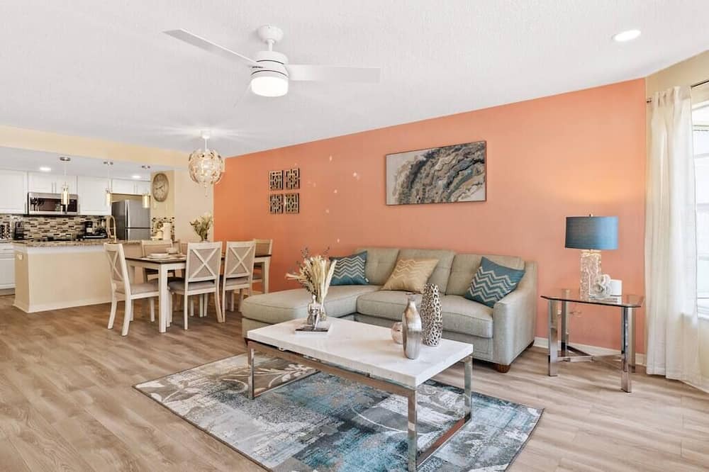 Photo of Livingroom in Royal Palm Bay