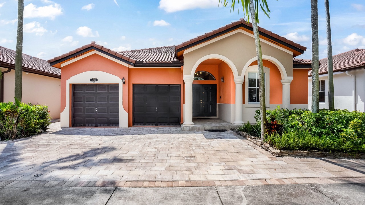 Photo of Outdoor in Tamiami