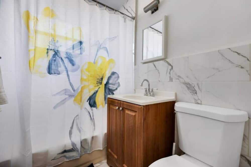 Photo of Bathroom in West Park