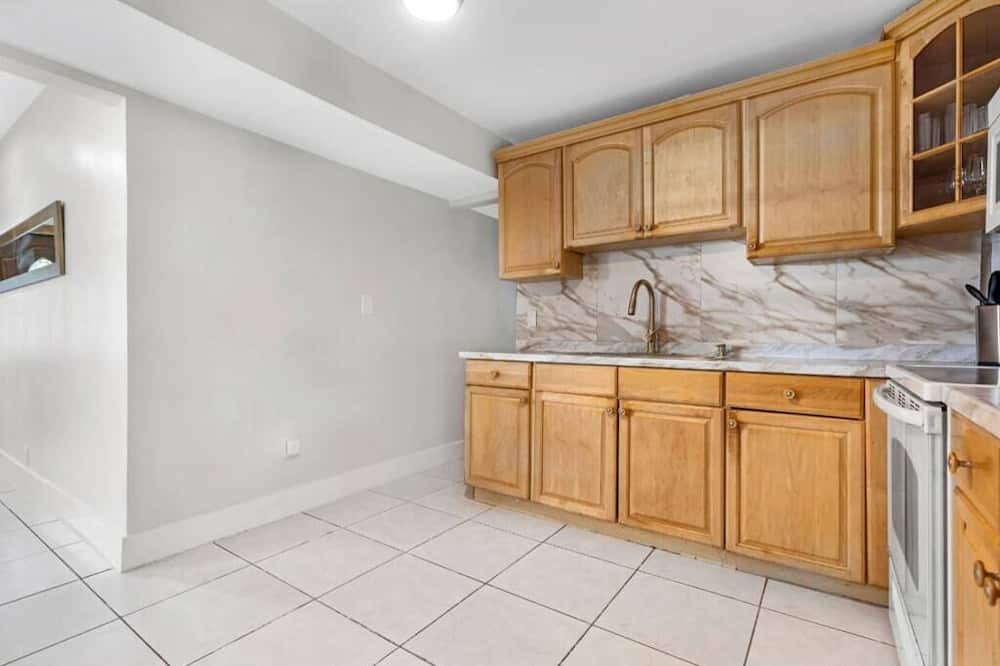Photo of Kitchen in West Park