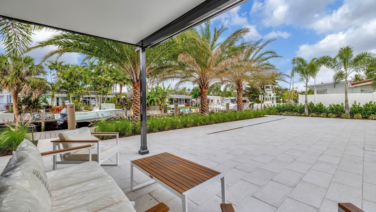 Photo of Patio Balcony in Riverside Park