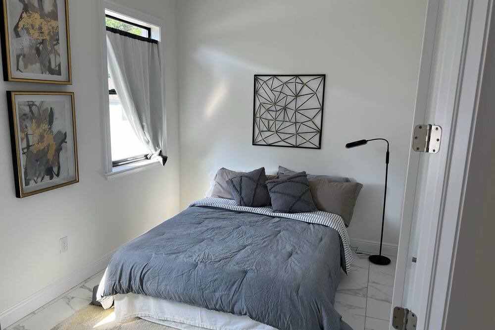 Photo of Bedroom in Ballast Point