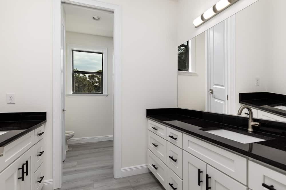 Photo of Bathroom in Ballast Point