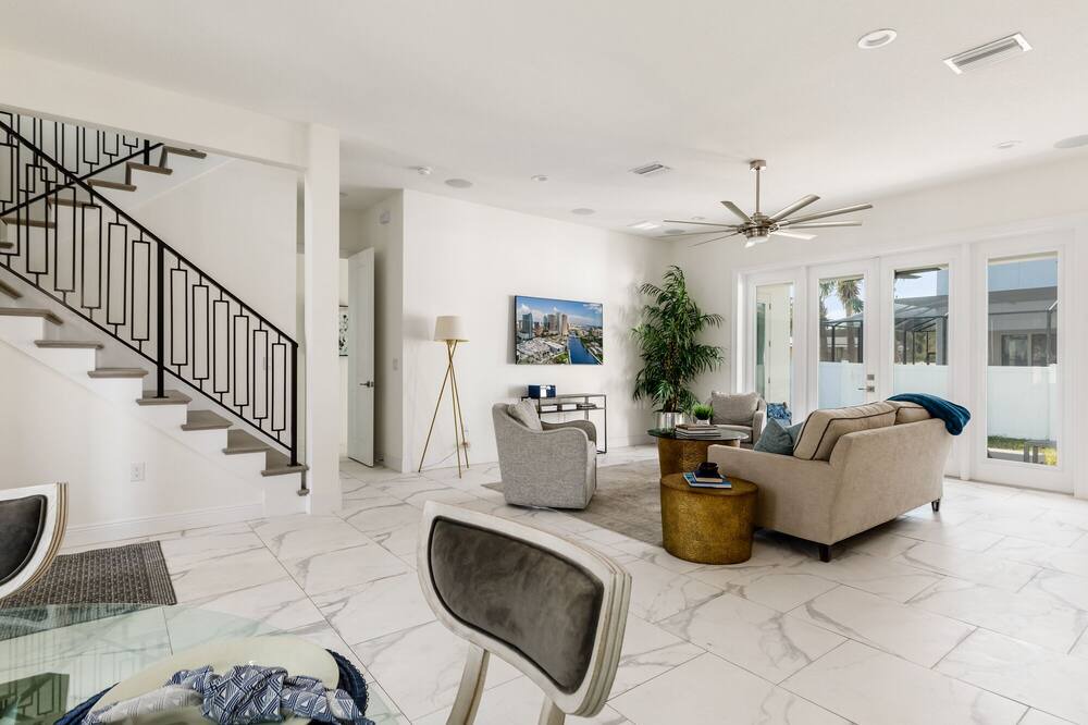 Photo of Livingroom in Ballast Point