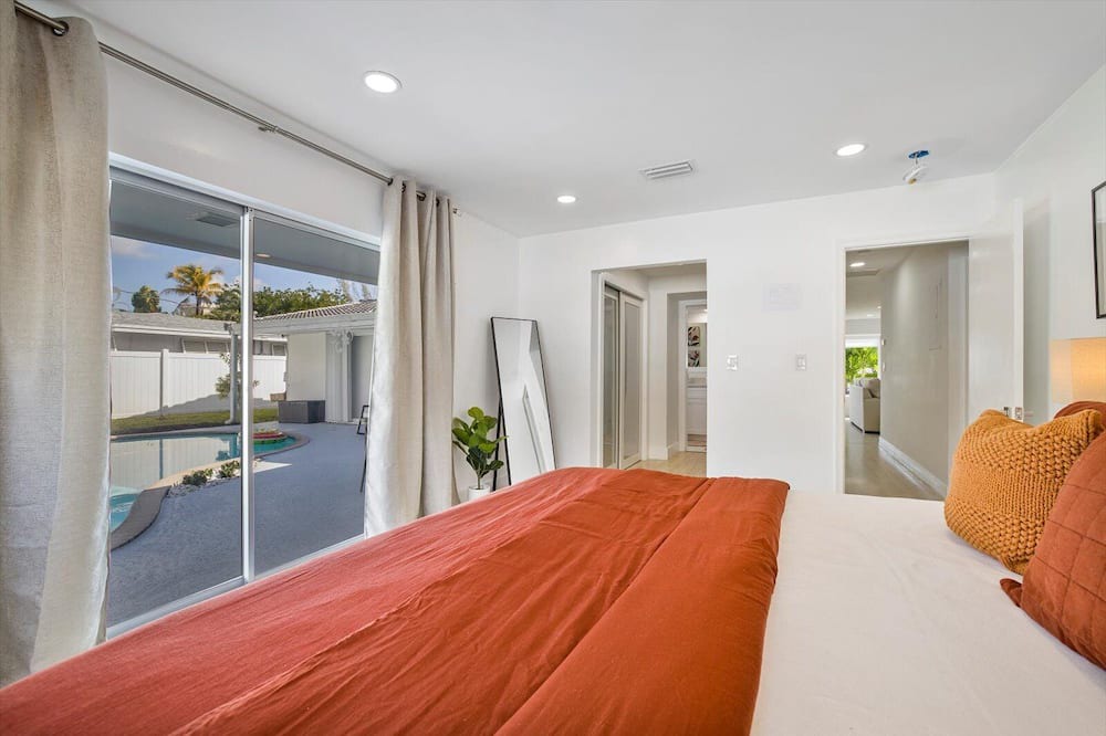 Photo of Bedroom in Imperial Point