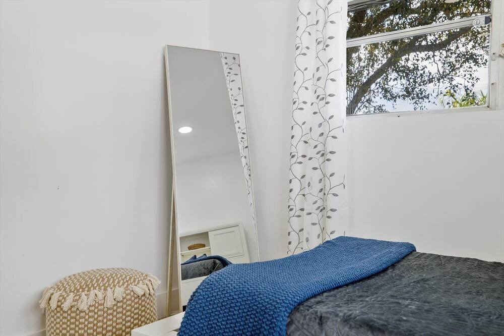 Photo of Bedroom in Imperial Point