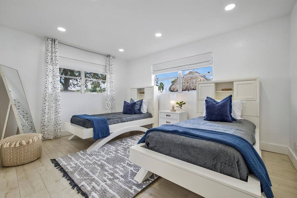 Photo of Bedroom in Imperial Point