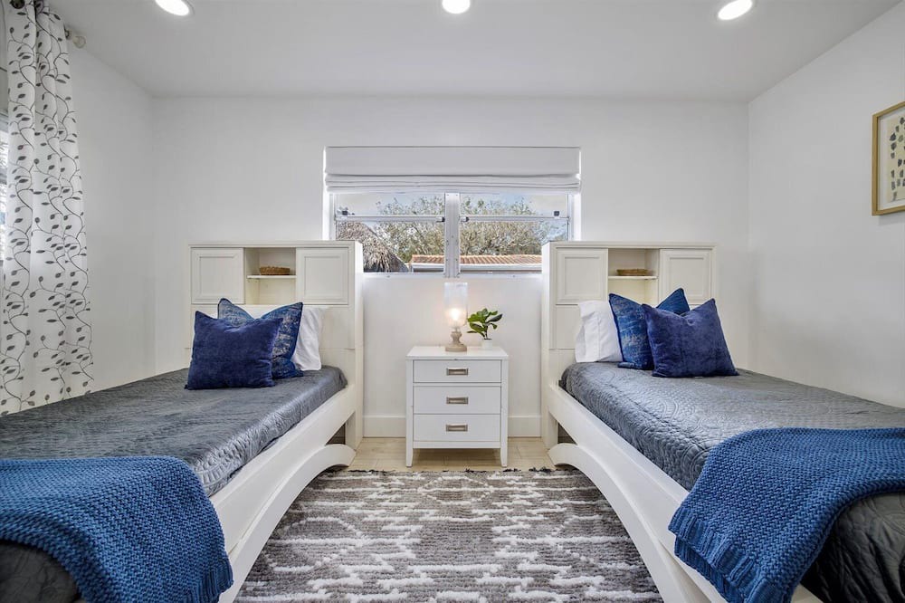 Photo of Bedroom in Imperial Point