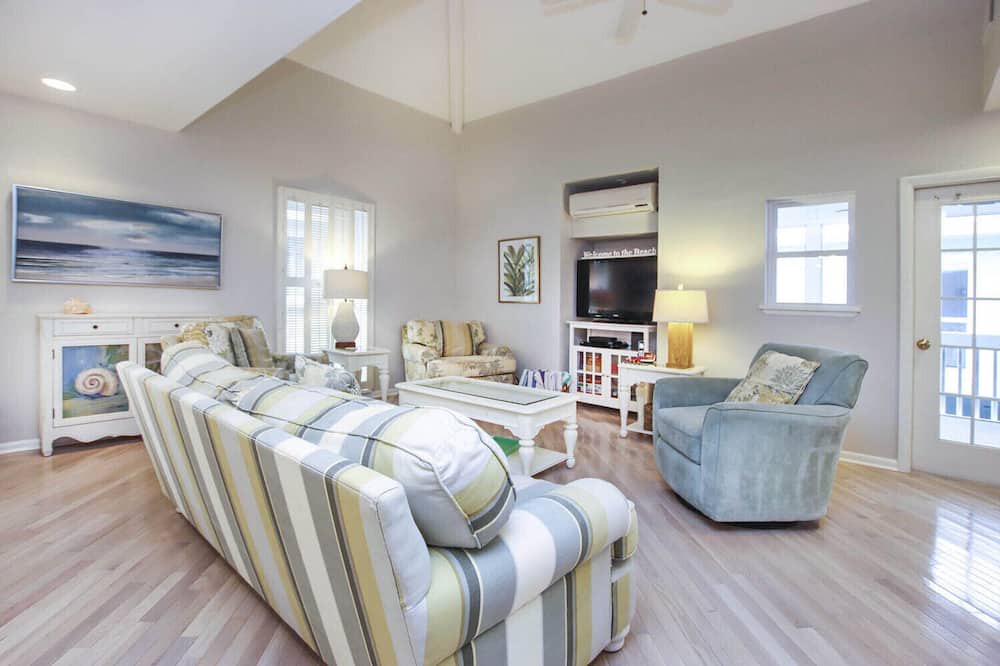 Photo of Livingroom in Captiva