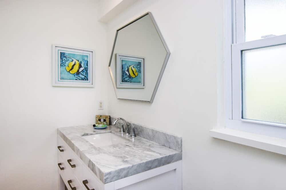 Photo of Bathroom in Captiva