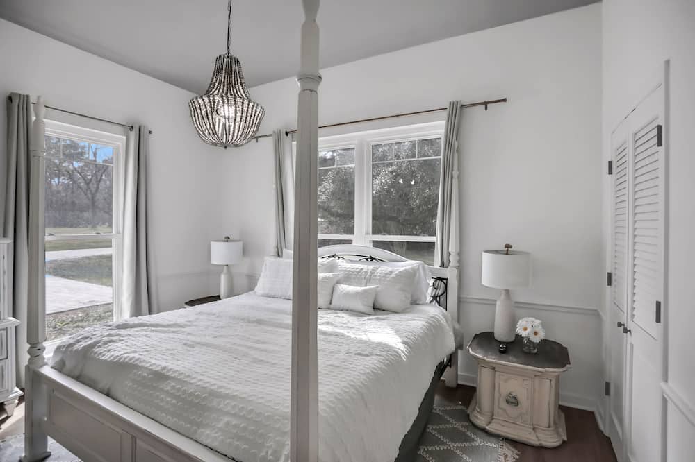 Photo of Bedroom in Nassau County