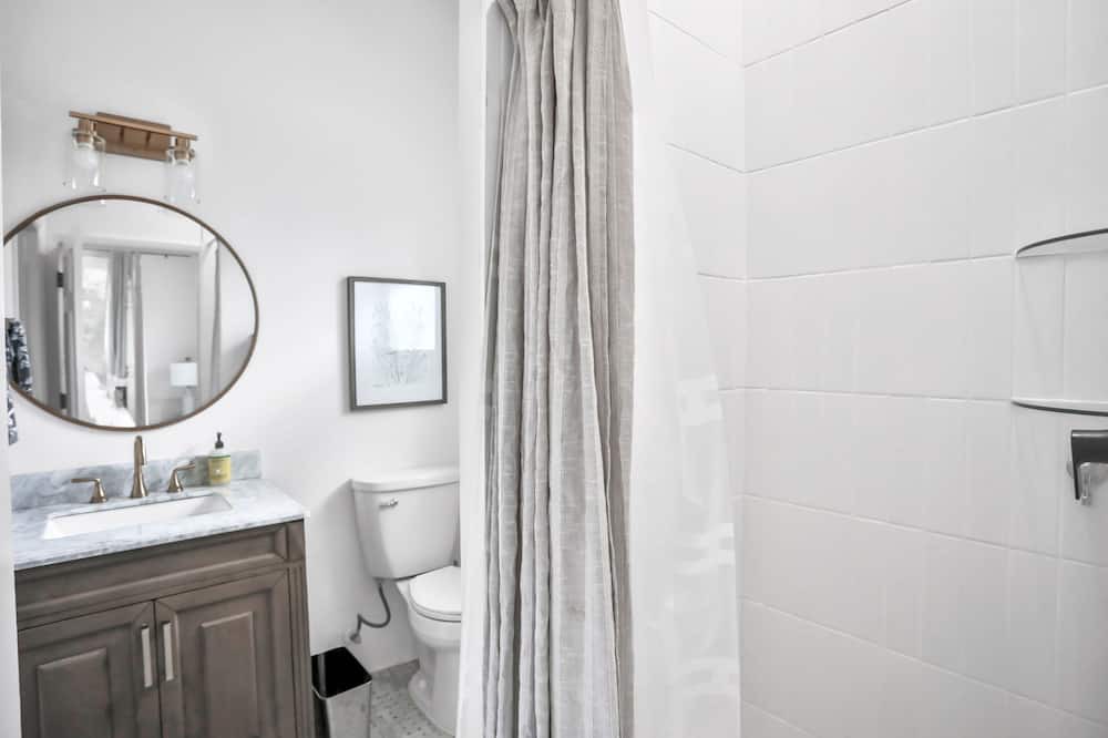 Photo of Bathroom in Nassau County