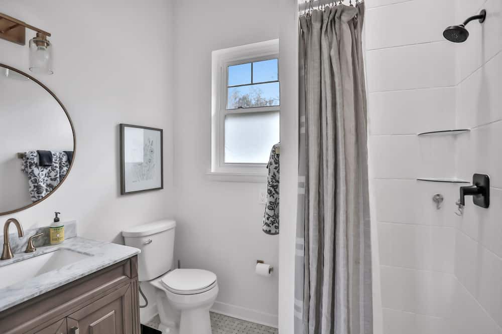 Photo of Bathroom in Nassau County