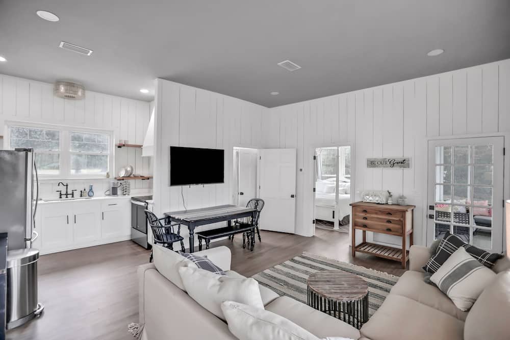 Photo of Livingroom in Nassau County