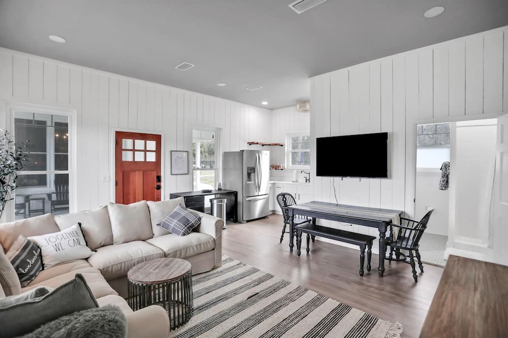 Photo of Livingroom in Nassau County