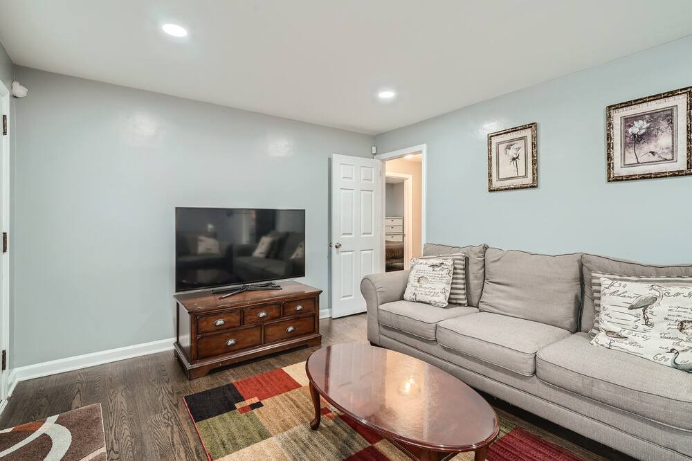 Photo of Livingroom in Sylvan Hills