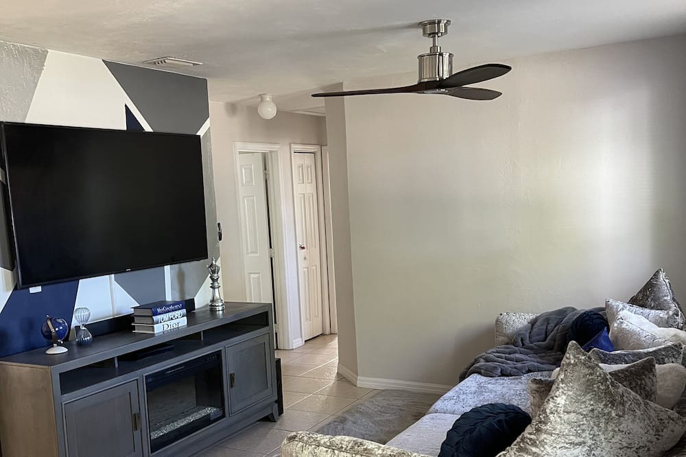Photo of Livingroom in Holly Hill