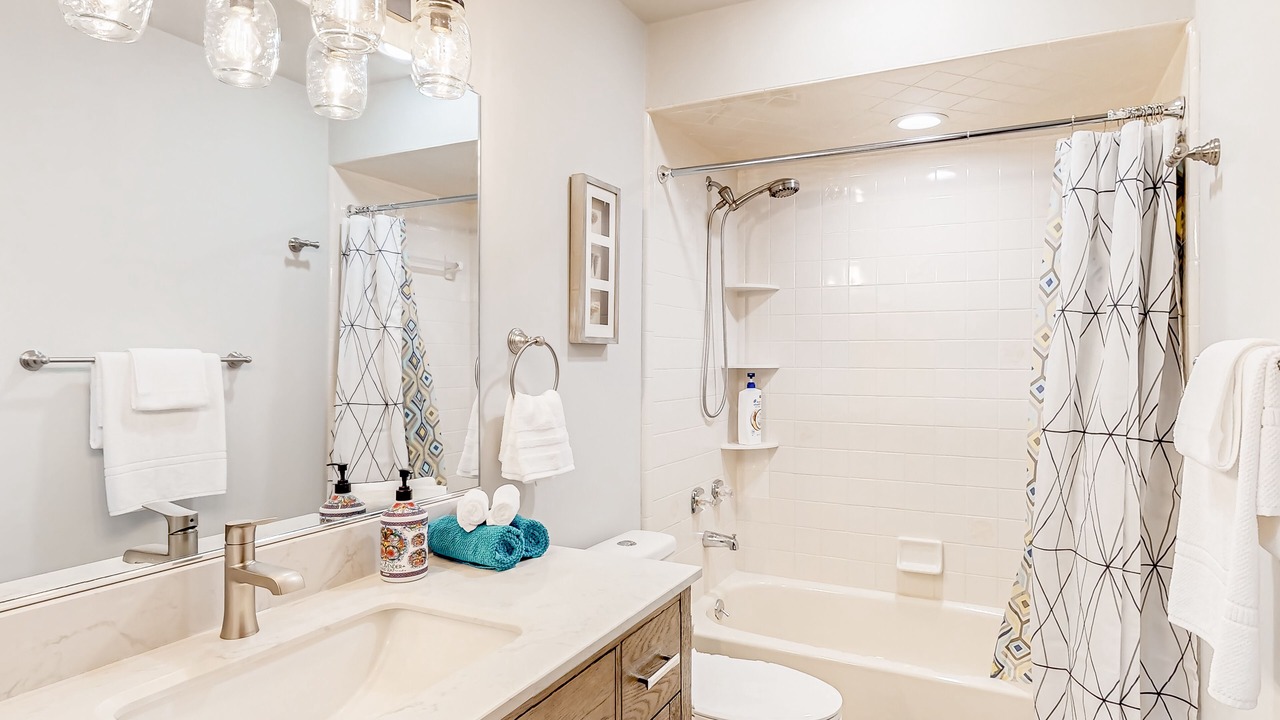 Photo of Bathroom in Hidden Lake