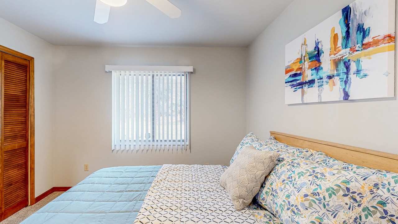 Photo of Bedroom in Hidden Lake