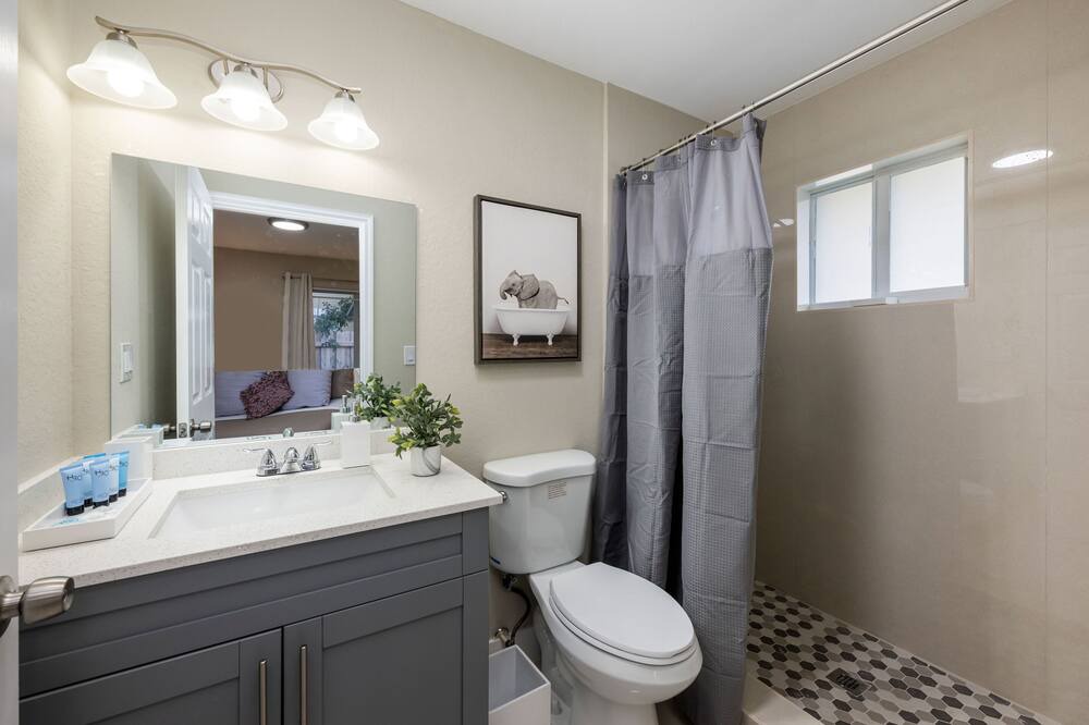 Photo of Bathroom in Liberty City