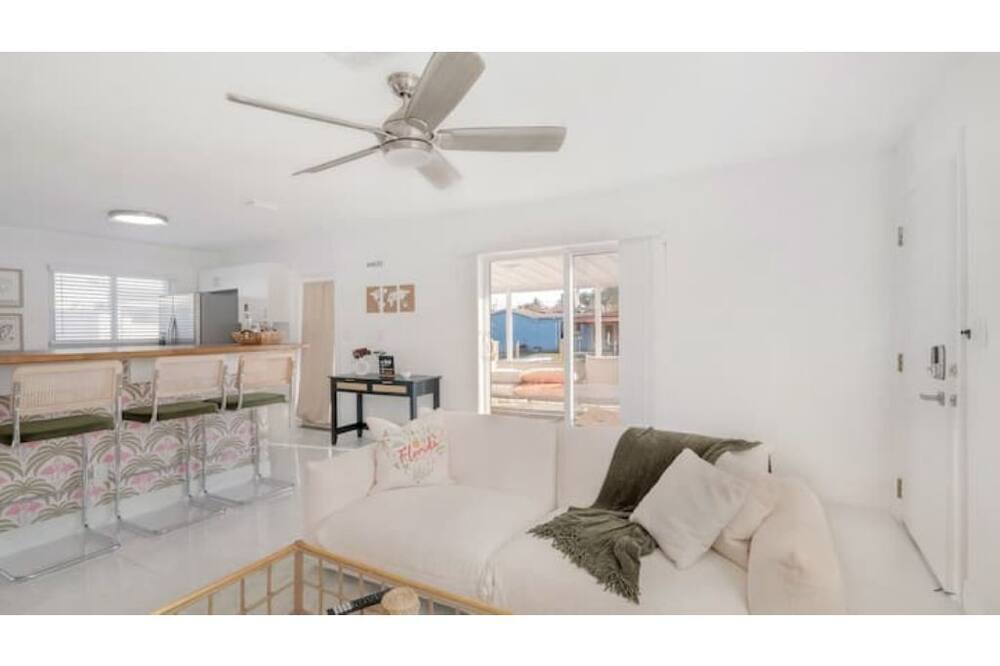 Photo of Livingroom in Melaleuca Gardens