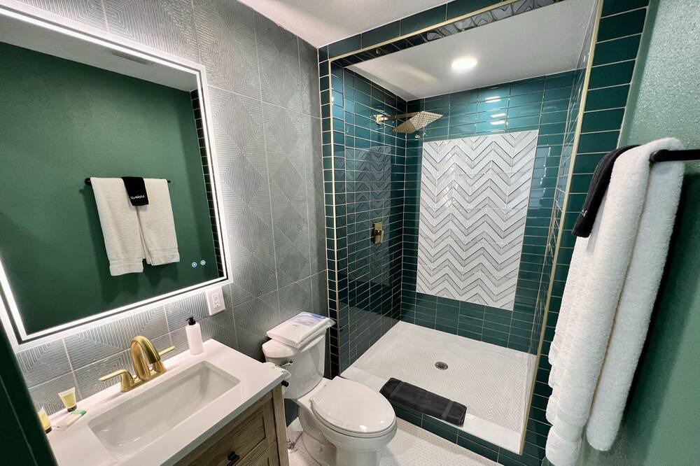 Photo of Bathroom in Smith's Memento