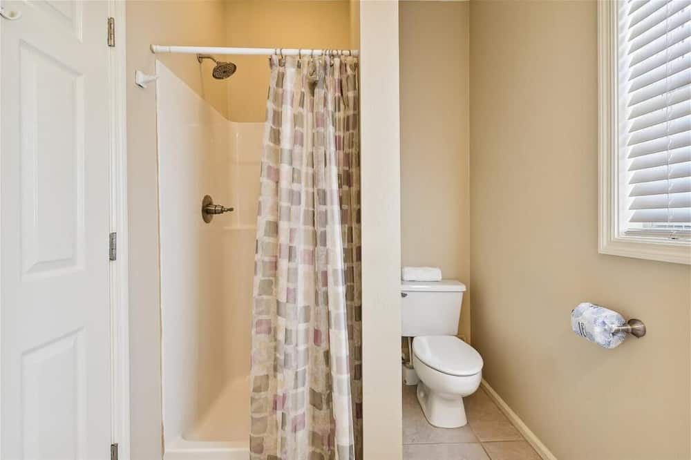 Photo of Bathroom in Treasure Beach Village