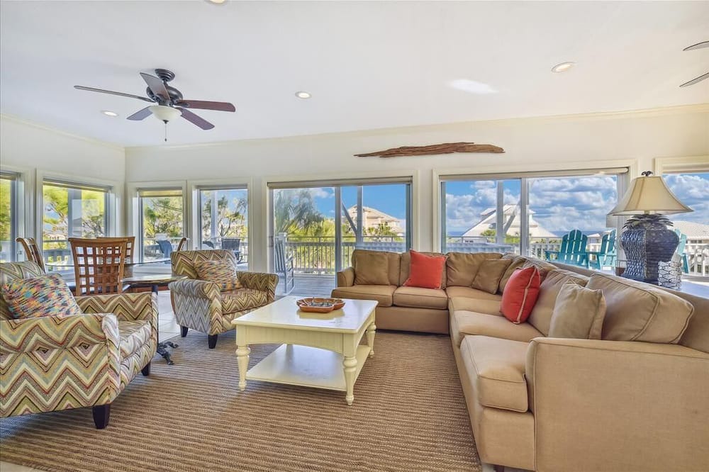 Photo of Bedroom in Treasure Beach Village