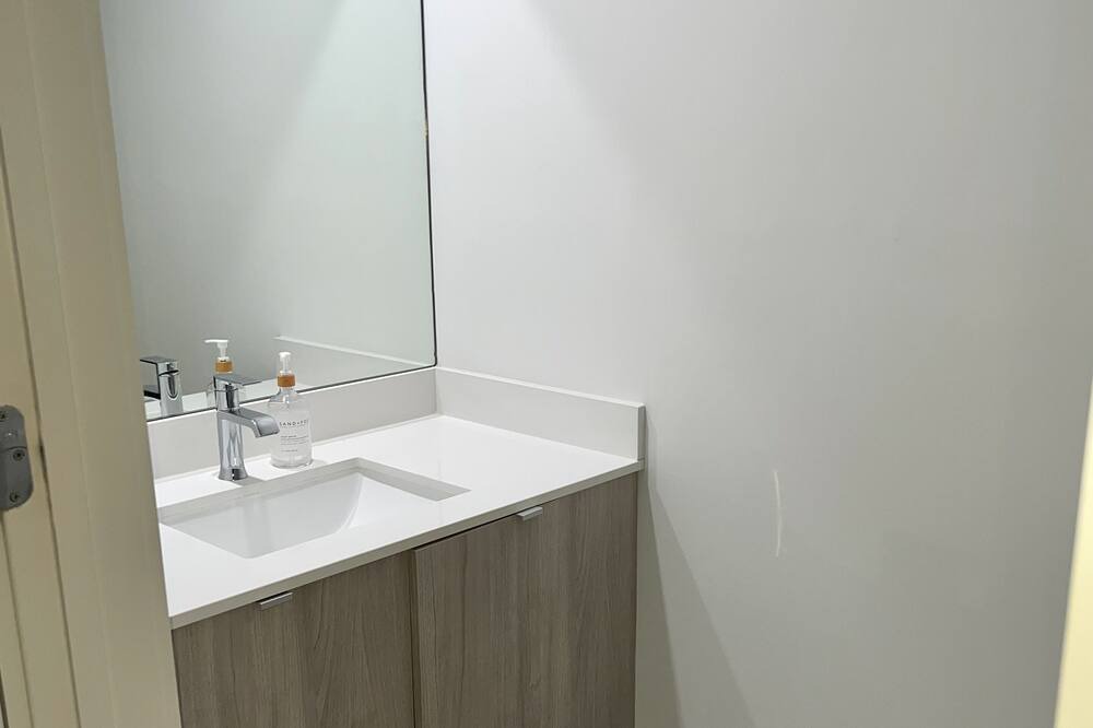 Photo of Bathroom in Riverwalk Fort Lauderdale