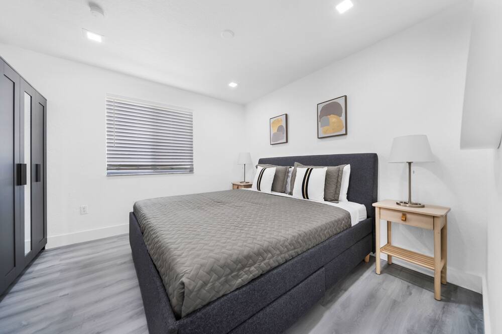 Photo of Bedroom in Overtown
