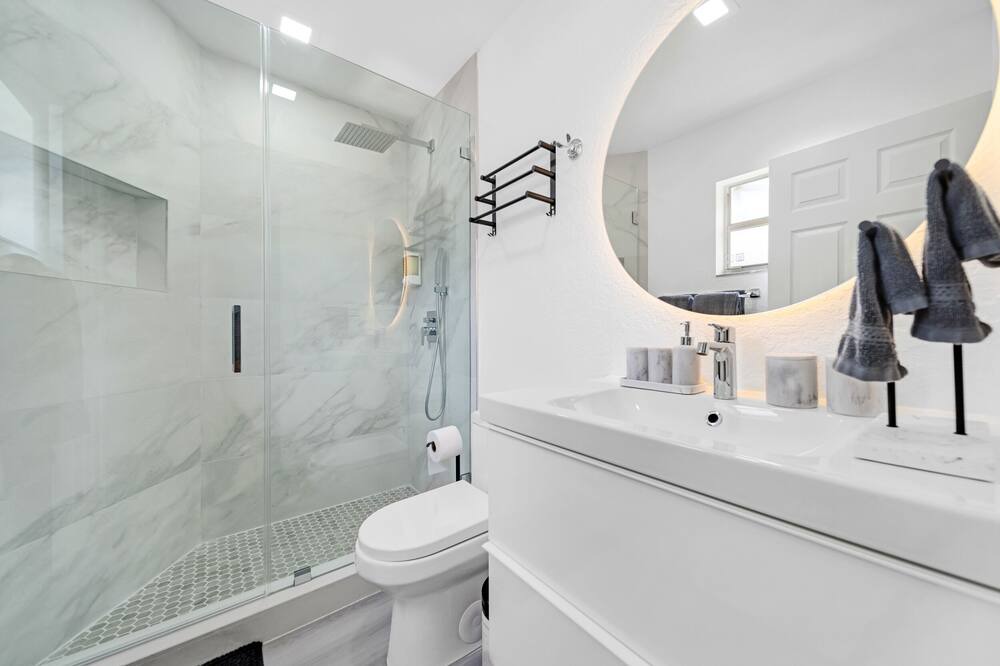 Photo of Bathroom in Overtown