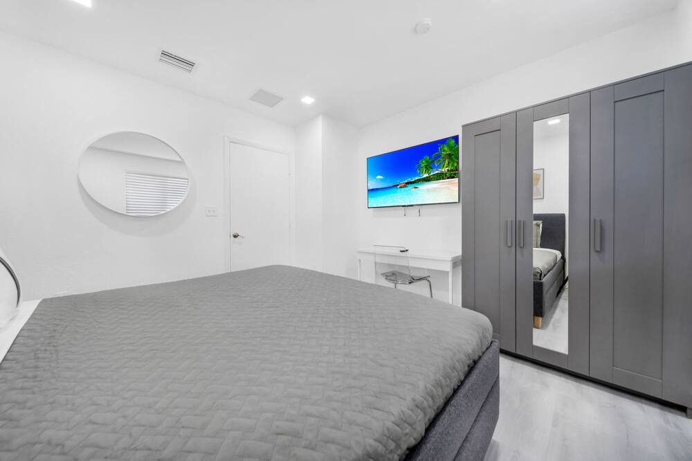 Photo of Bedroom in Overtown
