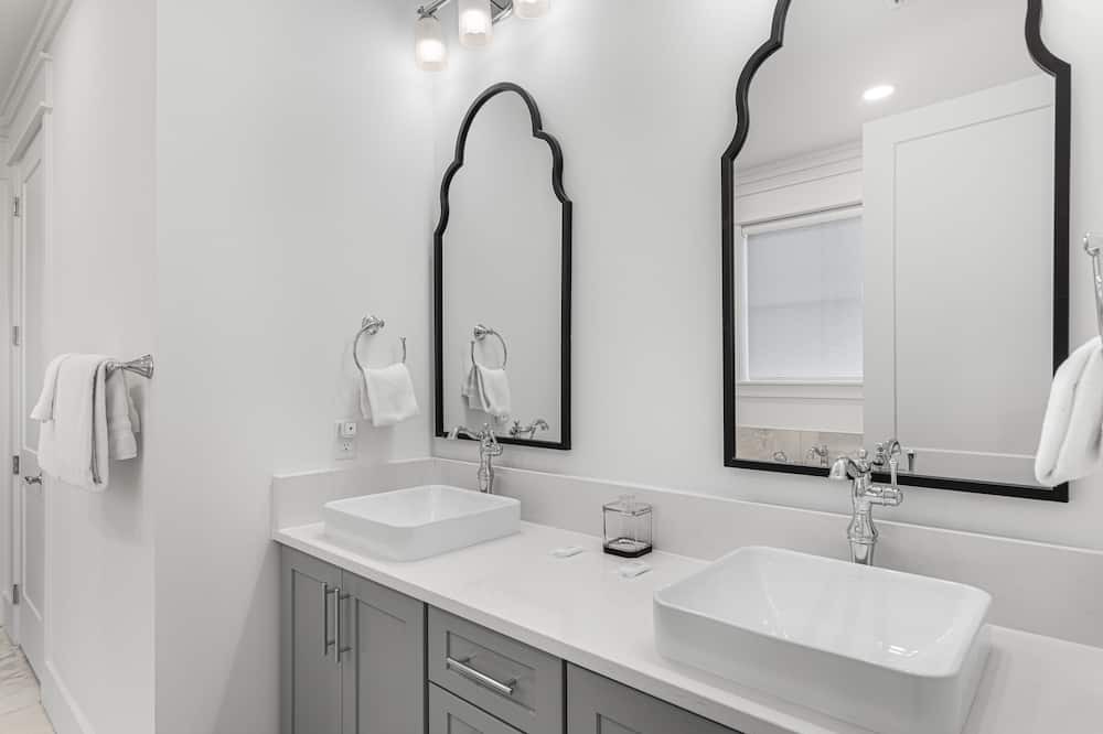 Photo of Bathroom in WaterSound West Beach