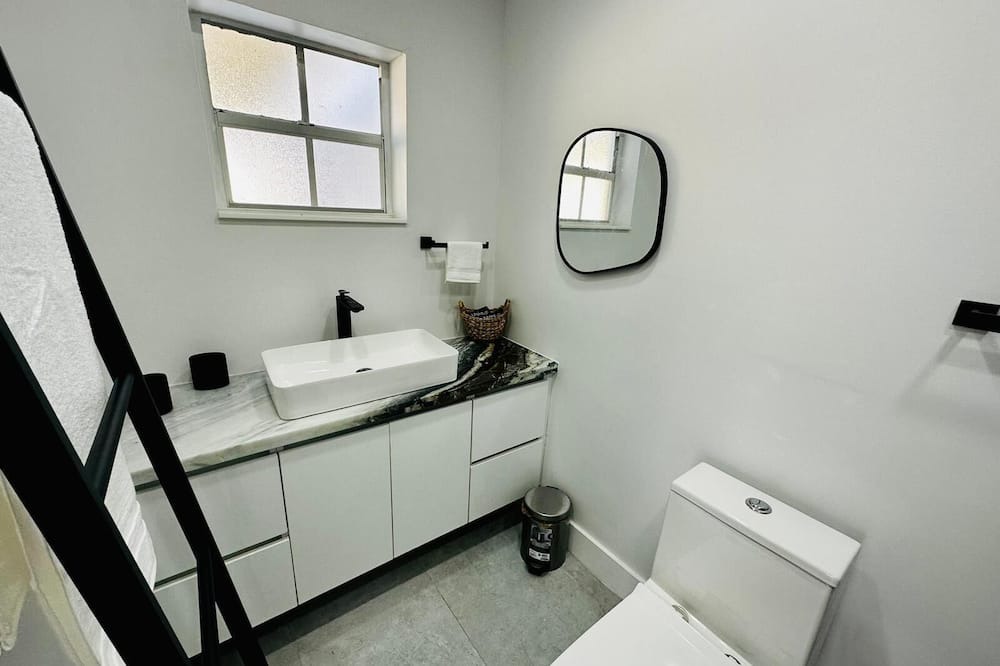 Photo of Bathroom in Coral Terrace