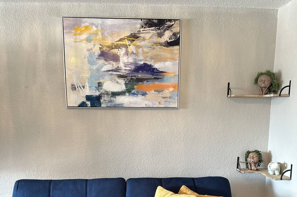 Photo of Livingroom in Forest Hills East
