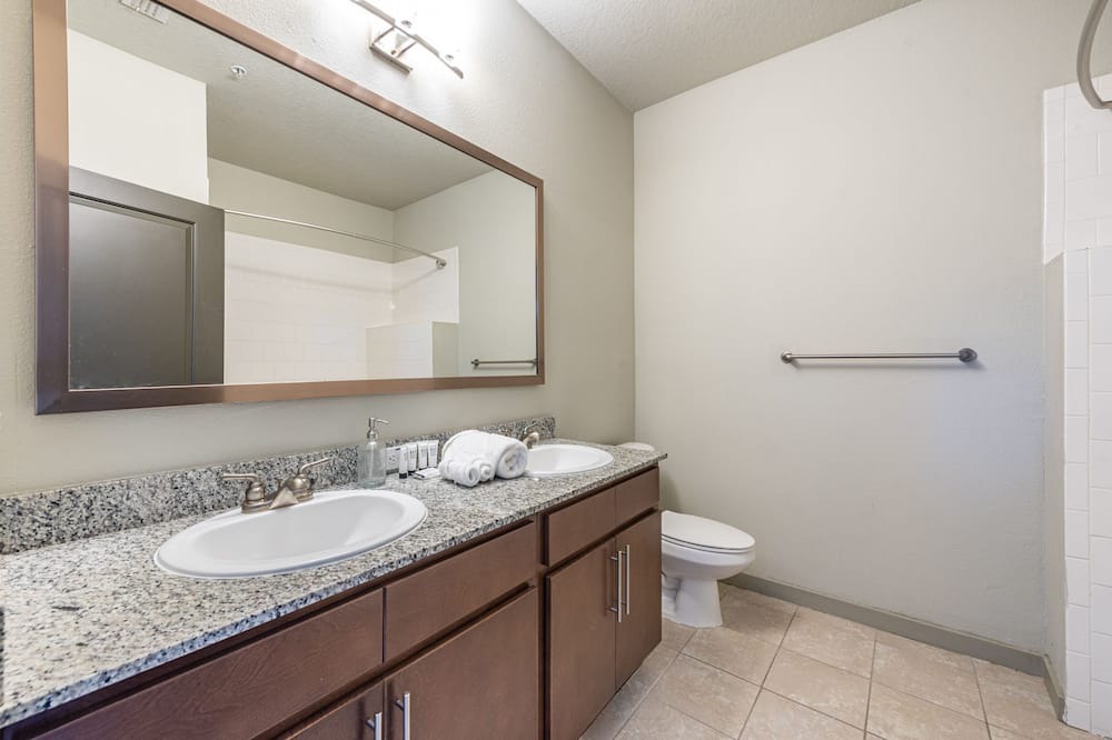 Photo of Bathroom in Fish Hawk