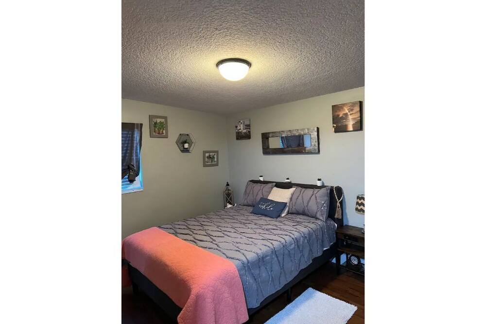 Photo of Bedroom in Titusville