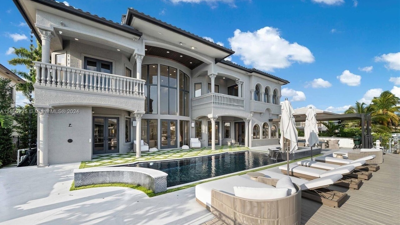 Photo of Outdoor in North Miami Beach