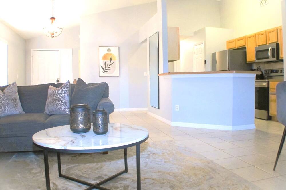 Photo of Livingroom in Solana