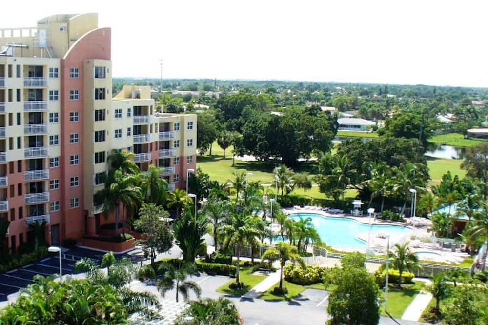 Photo of Outdoor in Weston