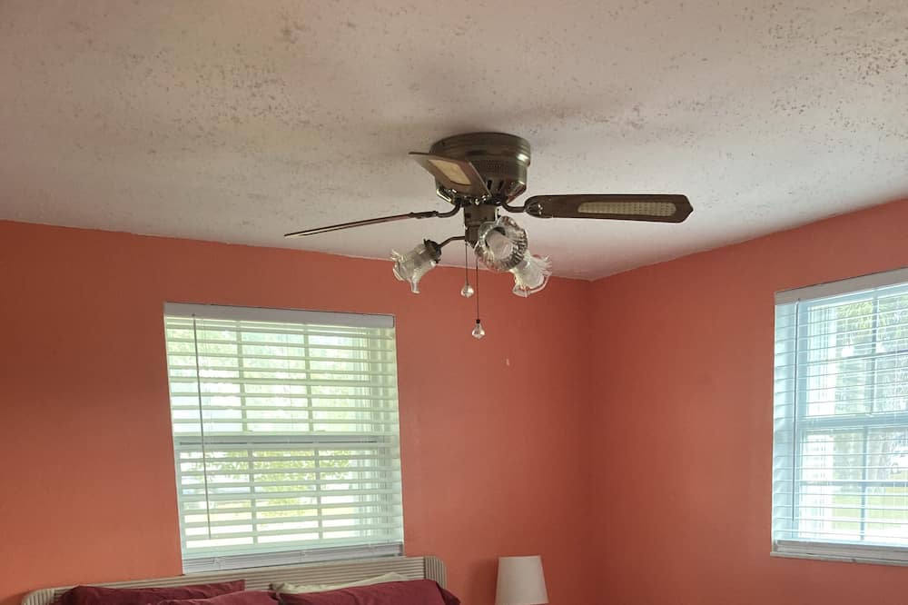Photo of Bedroom in Hudson Beach Estates