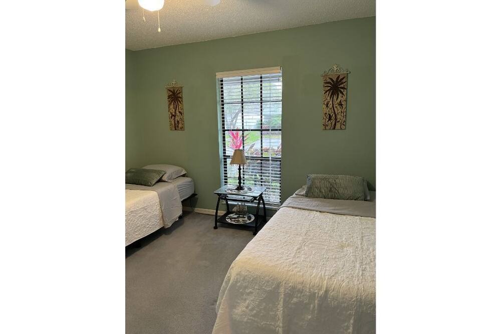 Photo of Bedroom in Tarpon Springs