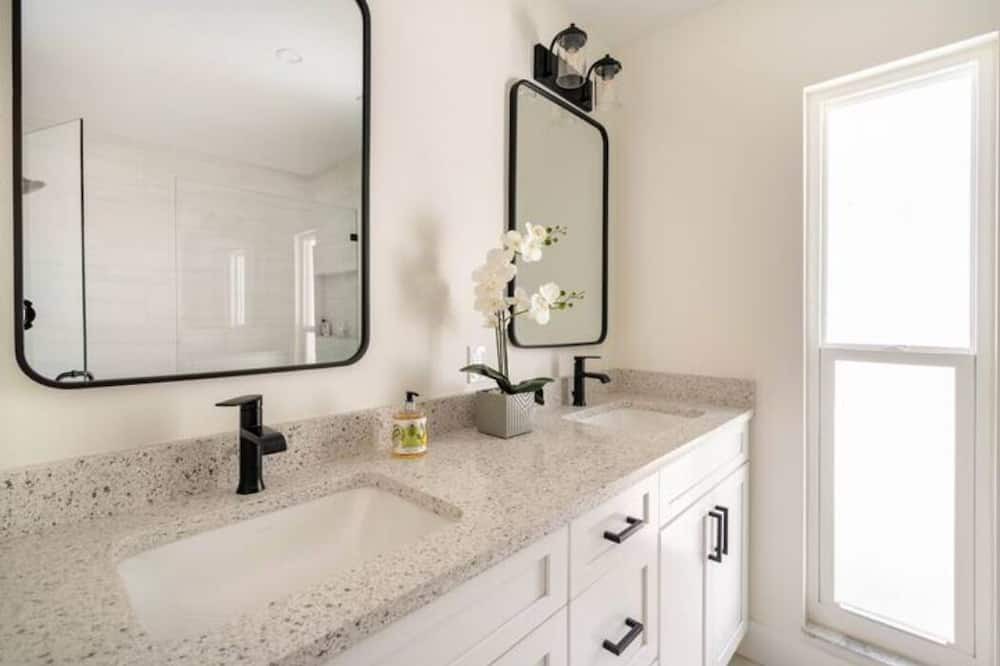 Photo of Bathroom in Sarasota Springs