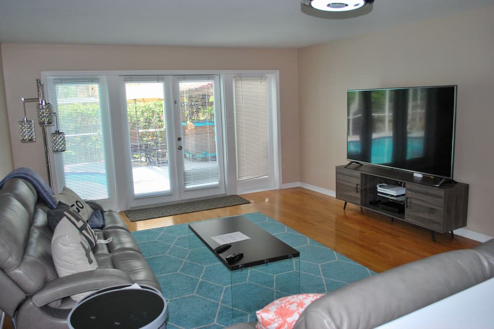 Photo of Livingroom in Clearwater